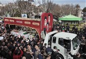 وداع با شهیدان ناوشکن دنا و جماران؛ تشییع پیکر 12 شهید در تبریز