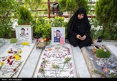 مراسم سال تحویل در گلزار شهدای شیراز