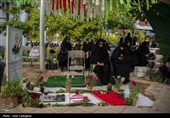 مراسم سال تحویل در گلزار شهدای شیراز
