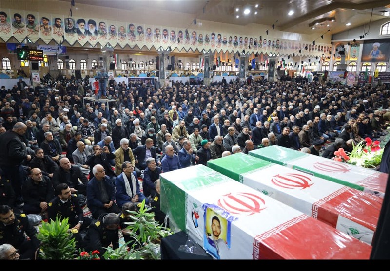بدرقه دریادلان «دنا» در بندرعباس