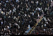 اقامه نماز عید فطر در حرم مطهر رضوی