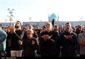 اقامه نماز عید فطر در حرم مطهر رضوی