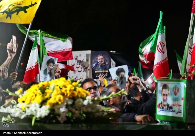 سنگ تمام کاشانی‌ها در وداع با شهید نائینی