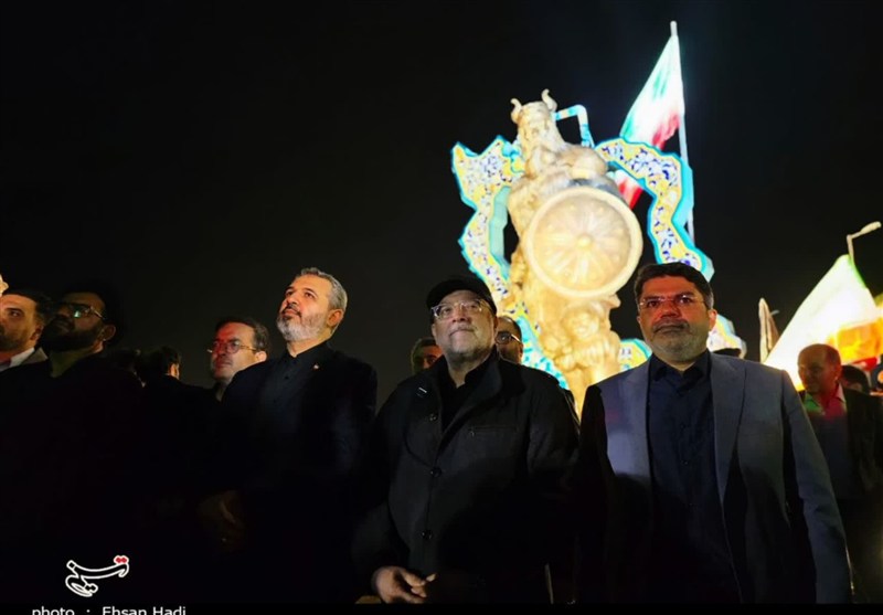 مشهد مقدس , اخبار مشهد , حماسه و مقاومت , فردوسی , خراسان رضوی , هنرمندان , انجمن هنرمندان مجسمهساز ایران ,