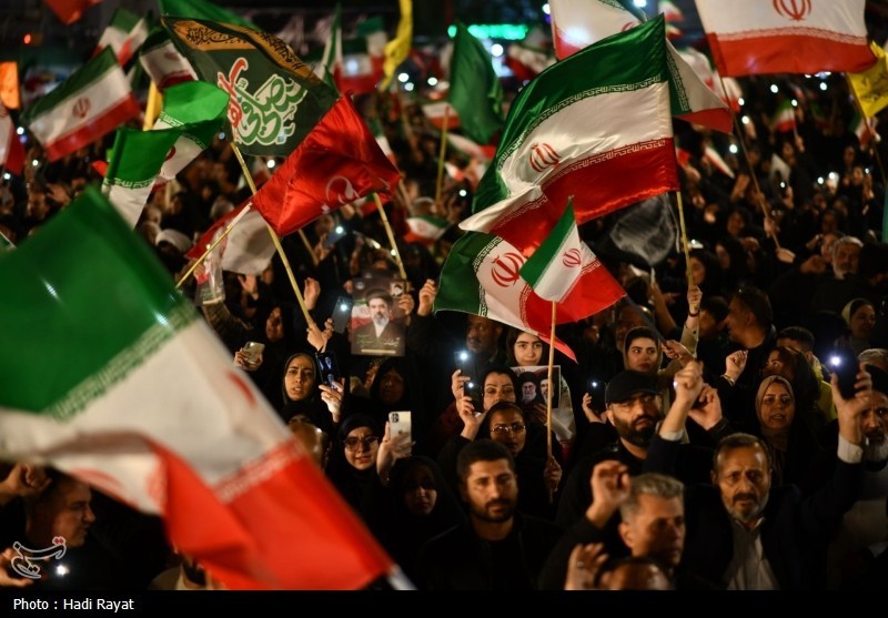 حضور پرشور میدانی کاشانی‌ها در موج بیست و پنجم