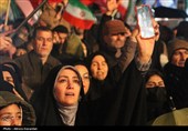اجتماع شبانه مردم اردبیل درحمایت از رهبری و نیروهای مسلح