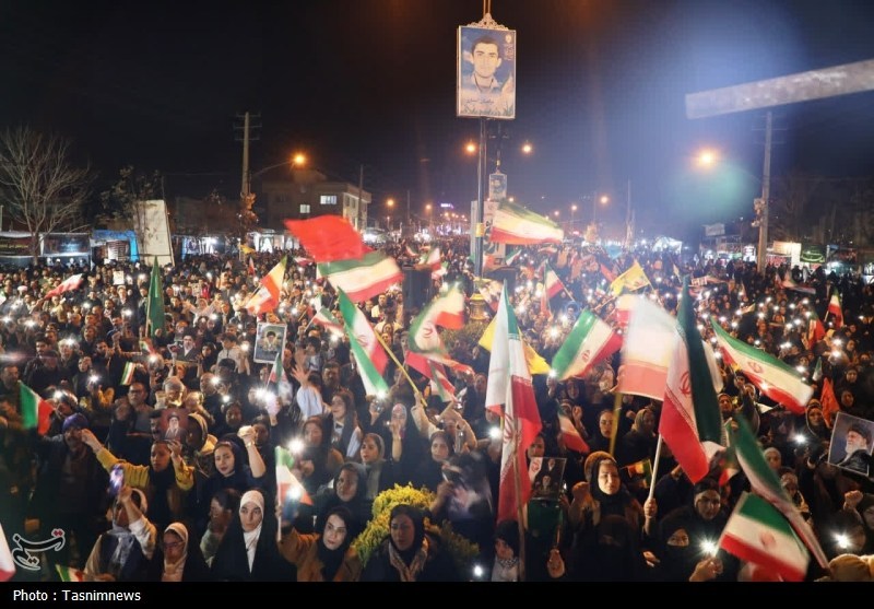 زاهدانی‌ها در سی و چهارمین قرار خیابان با موشک خیبر به میدان آمدند