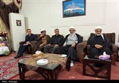 دیدار آیت‌الله صفایی بوشهری با خانواده شهیدان جنگ رمضان در دشتستان