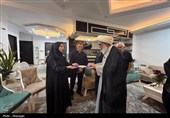 دیدار آیت‌الله صفایی بوشهری با خانواده شهیدان جنگ رمضان در دشتستان
