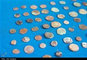 کشف 209 سکه دوران اسلامی در اطراف تخت جمشید