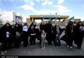 ایجاد زنجیره انسانی دور نیروگاه برق شهید مفتح همدان