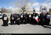ایجاد زنجیره انسانی دور نیروگاه برق شهید مفتح همدان