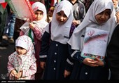 آیین چهلمین روز شهادت دانش‌آموز میناب در تهران