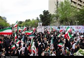 آیین چهلمین روز شهادت دانش‌آموز میناب در تهران