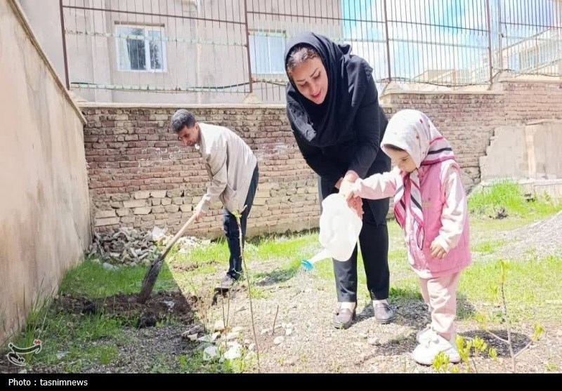 اجرای پویش «نهال امید» در زاهدان
