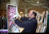 گل‌آرایی ضریح مطهر حرم حضرت معصومه(س)