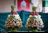 گل‌آرایی ضریح مطهر حرم حضرت معصومه(س)