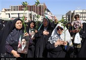 گلباران حرم مطهر رضوی در سالروز ولادت حضرت معصومه (س)