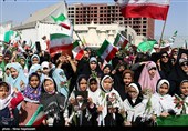گلباران حرم مطهر رضوی در سالروز ولادت حضرت معصومه (س)