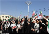 گلباران حرم مطهر رضوی در سالروز ولادت حضرت معصومه (س)