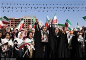 گلباران حرم مطهر رضوی در سالروز ولادت حضرت معصومه (س)