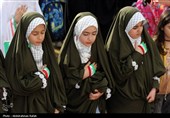 مراسم اهتزاز پرچم امام رضا (ع) بر فراز شهر همدان