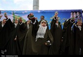 مراسم اهتزاز پرچم امام رضا (ع) بر فراز شهر همدان
