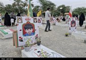 حضور 30 عالم اهل سنت و تشییع قشم در مزار گلزار شهدا و دبستان شجره طیبه میناب