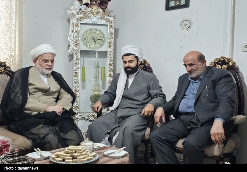 اخبار سنندج , اخبار استان کردستان , رئیس دفتر مقام معظم رهبری , پایگاه اطلاعرسانی دفتر مقام معظم رهبری , رهبر انقلاب ,