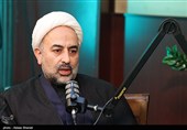 زائری: قافله مرجعیت از سلبریتی عبور کرد و به مردم رسید