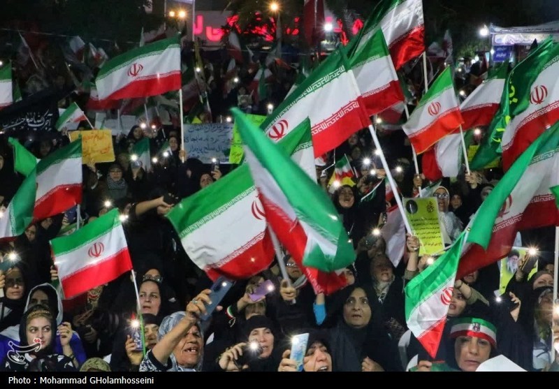 سمنانی‌ها در هفتادمین حماسه خود بار دیگر با رهبر انقلاب بیعت کردند
