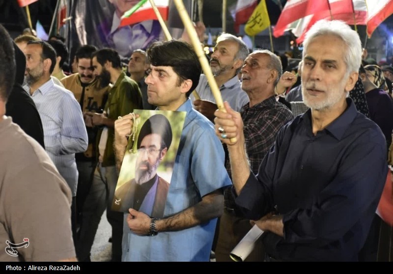 فشار اقتصادی دشمن راه به جایی نمی‌برد؛سنگر خیابان خالی نمی‌شود