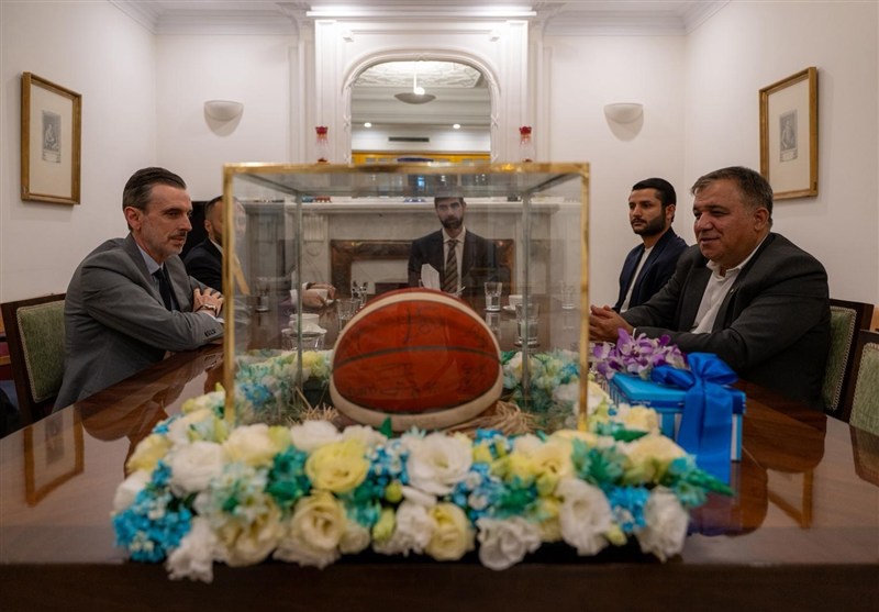 فوتبال , استقلال , 