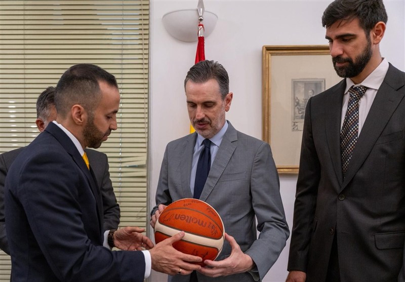 فوتبال , استقلال , 