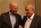 رئیس الاتحاد الایرانی لکرة القدم: الفیفا استمع إلى شروطنا العشرة وقدم حلولاً