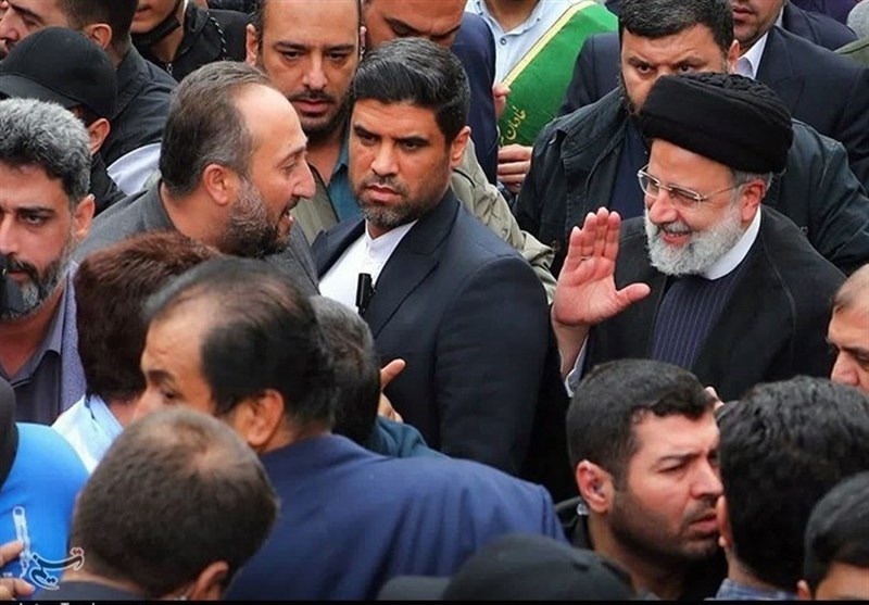 شهید رئیسی خود را از مردم جدا نمی‌کرد