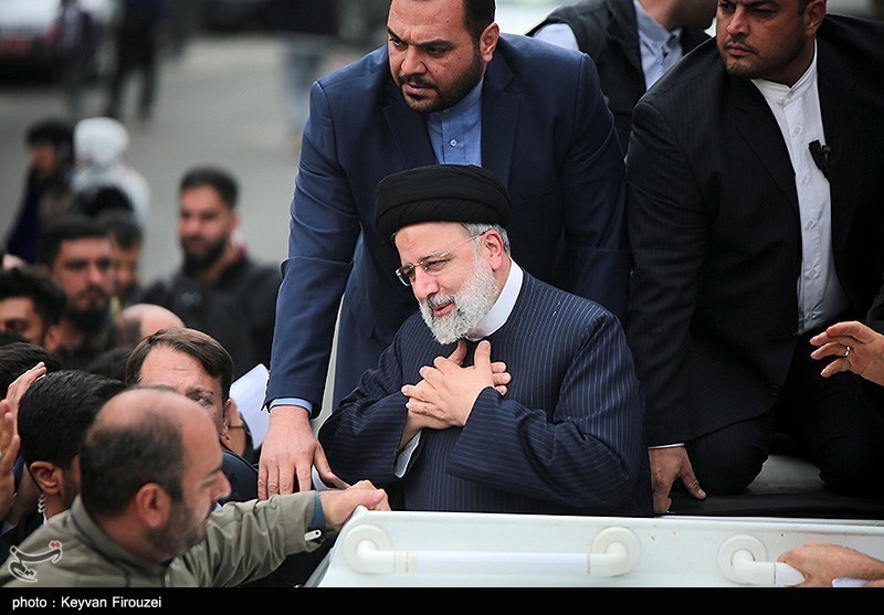 استاد حوزه و دانشگاه: دولتمردان شهید رئیسی را الگو قرار دهند