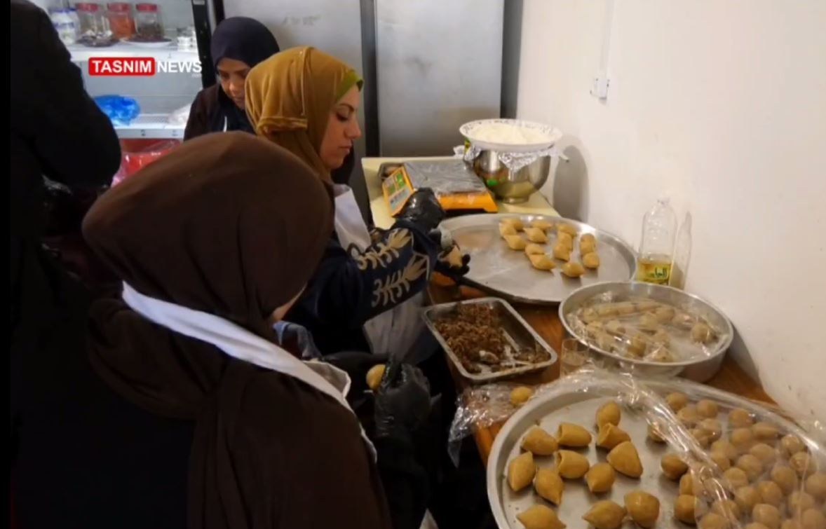 المرأة الفلسطينية , المخيمات الفلسطينية , غزة , فلسطين , 