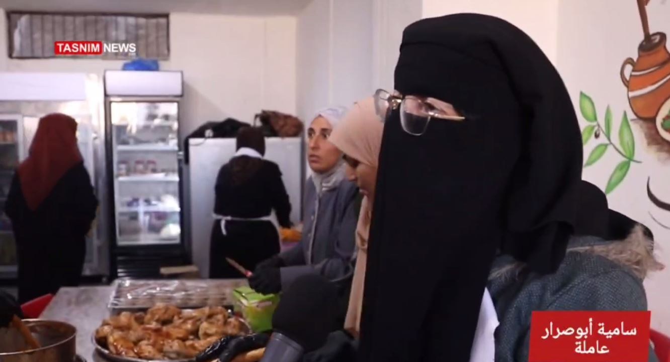 المرأة الفلسطينية , المخيمات الفلسطينية , غزة , فلسطين , 