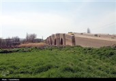 آرامگاهِ تونی؛ همسایه‌یِ رنجورِ ساسانیان