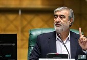 واکنش عزیزی به حمله آمریکا/نظم ایرانی را در تنگه هرمز به رسمیت بشناسید