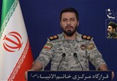 خاتم الأنبیاء: کل شرکة أو دولة تتلقى أموالاً من الأصول الإیرانیة لن یُسمح لسفنها بالعبور عبر المضیق