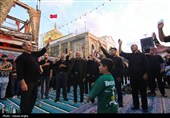 آئین تعویض پرچم گنبد حسینیه اعظم زنجان