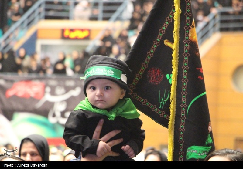 اشک و ارادت در اجتماع شیرخوارگان حسینی شهرکرد