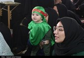 اجتماع مادران و شیرخوارگان حسینی در مهدیه مسجد صاحب‌الزمان (عج) کرمان