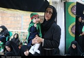 اجتماع مادران و شیرخوارگان حسینی در مهدیه مسجد صاحب‌الزمان (عج) کرمان