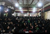 اجتماع مادران و شیرخوارگان حسینی در مهدیه مسجد صاحب‌الزمان (عج) کرمان