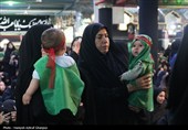 اجتماع مادران و شیرخوارگان حسینی در مهدیه مسجد صاحب‌الزمان (عج) کرمان