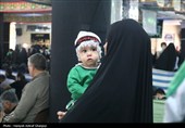 اجتماع مادران و شیرخوارگان حسینی در مهدیه مسجد صاحب‌الزمان (عج) کرمان