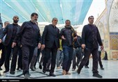 تشرف پزشکیان به زیارت حضرت معصومه (س)